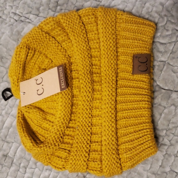 Hat - Picture 1 of 2